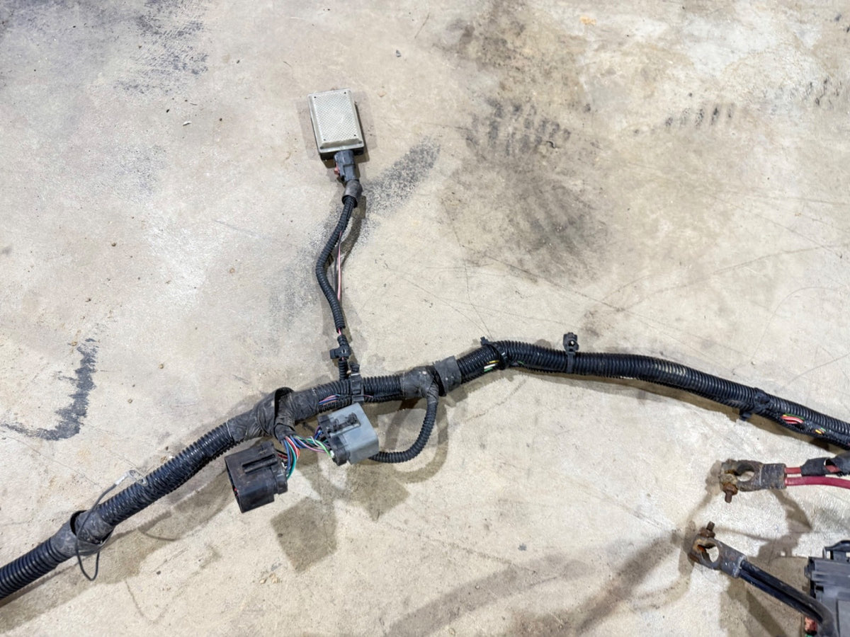 01 Jeep TJ Wrangler 4.0 2.5 L Engine Under Hood Fusebox Wire Harness 56010350AK