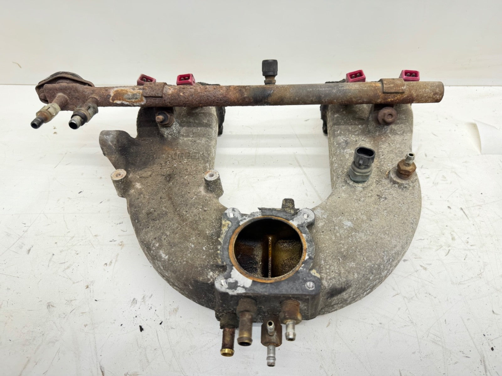 Jeep Wrangler YJ 91-95 2.5 L 4 Cylinder Intake Manifold Fuel Rail 2.5L OEM OE