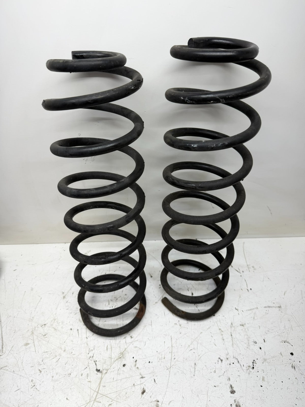 Jeep Cherokee XJ 84-01 Front Coil Springs Set Spring OEM Factory Suspension L R