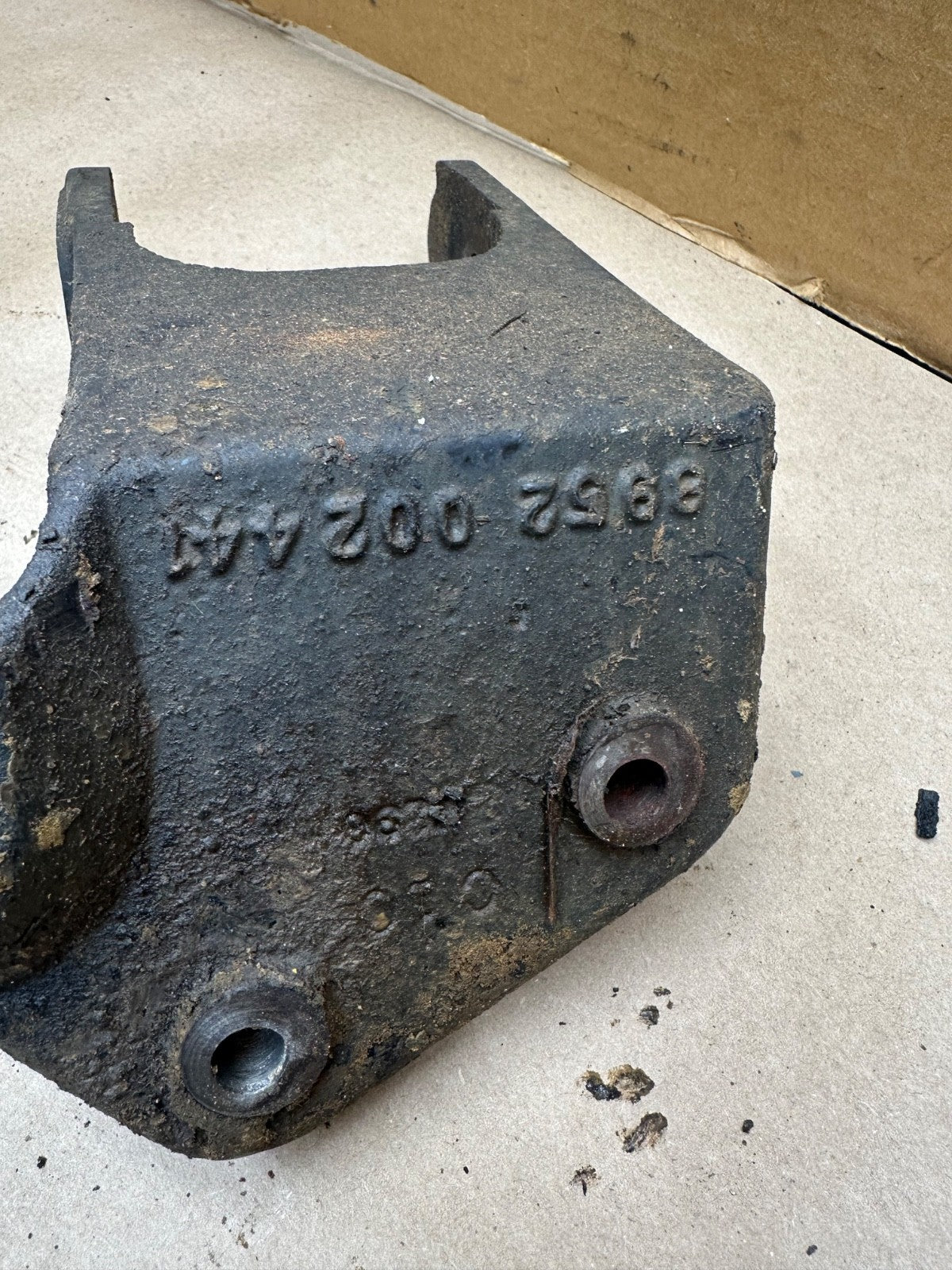 87-98 Jeep Wrangler YJ TJ Engine Mount Bracket Driver Side Cherokee XJ Left 4.0L