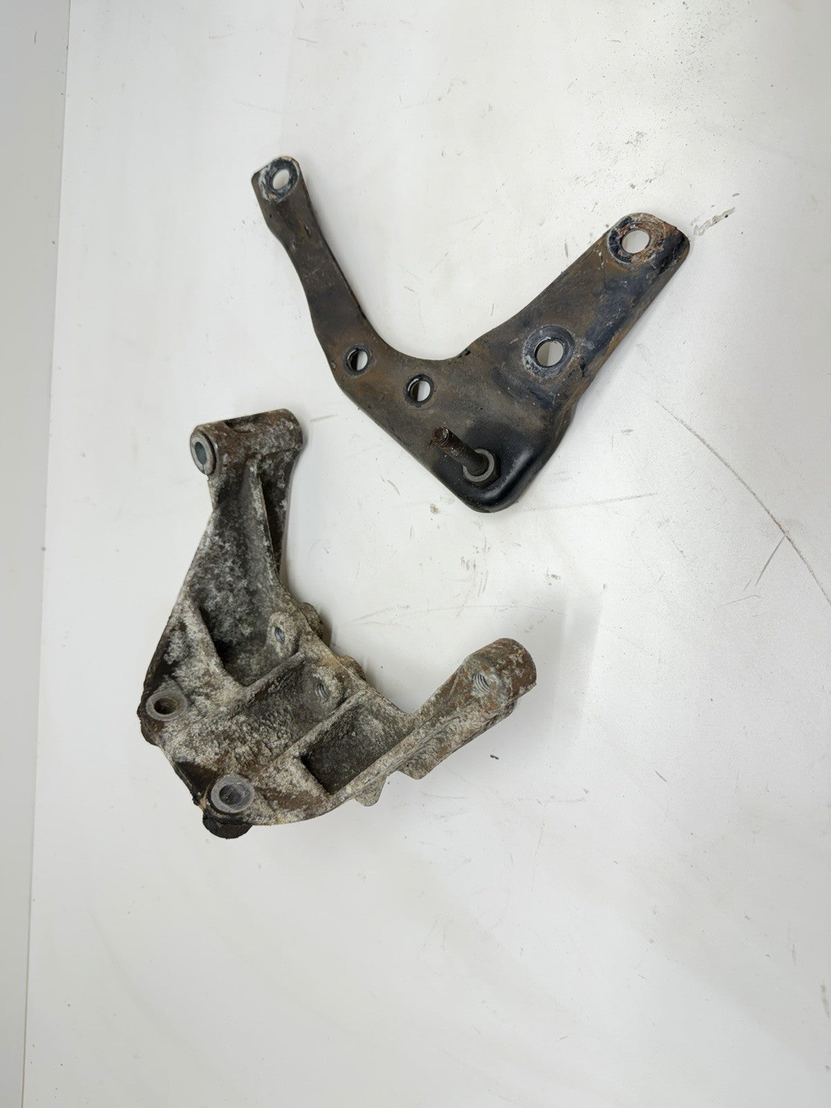 Jeep Cherokee XJ 91-01 4.0 Engine Alternator Bracket 5300686855233 Alt Motor OEM