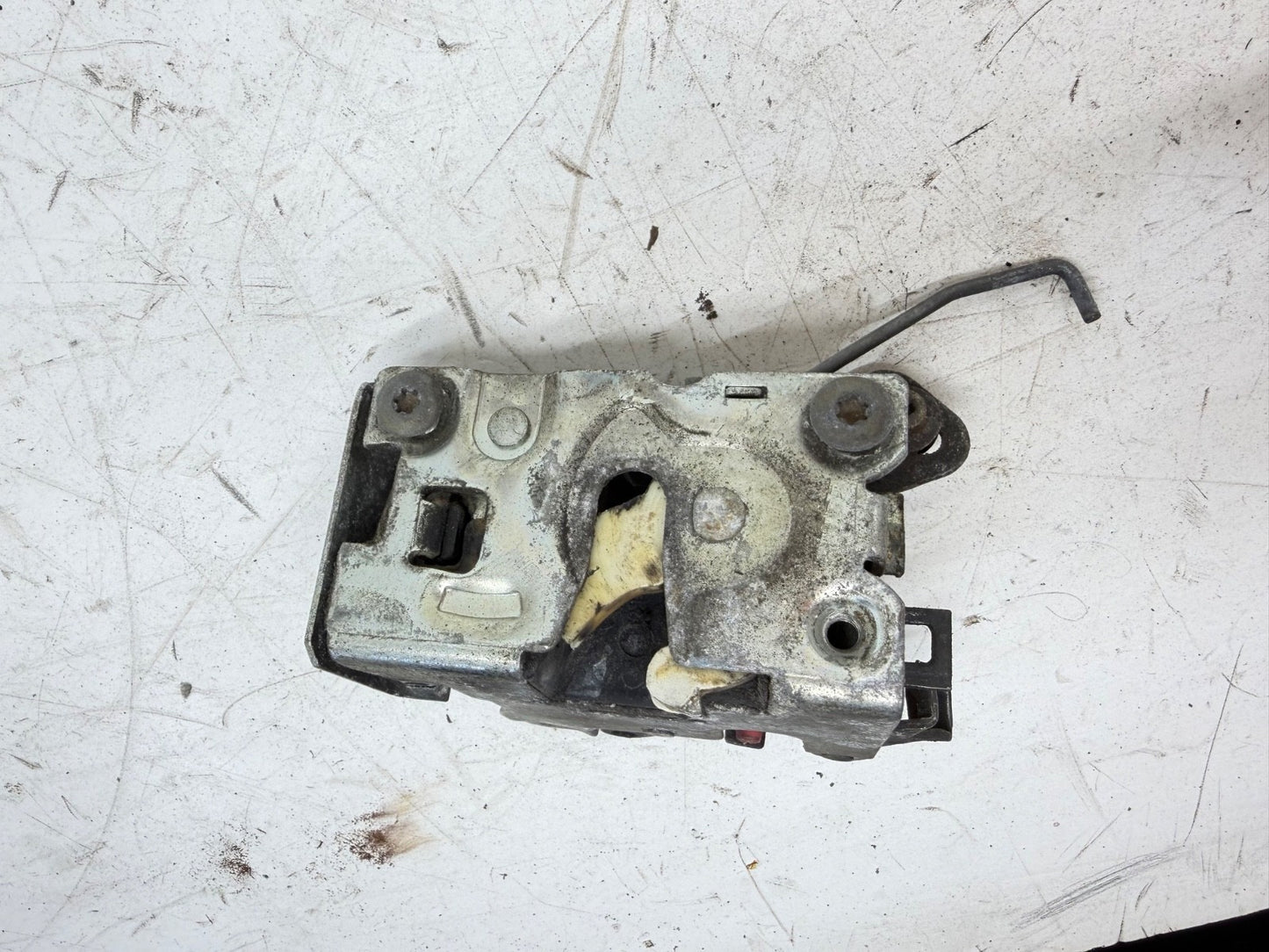 84-96 Jeep Cherokee XJ Rear Passenger Right Door Latch