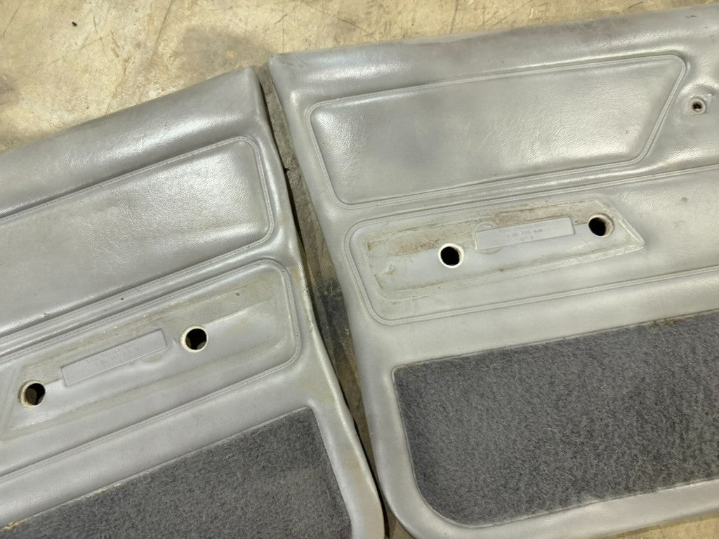 84-96 Jeep Cherokee XJ Pair L R Gray Interior Door Panel Manual Crank Windows OE
