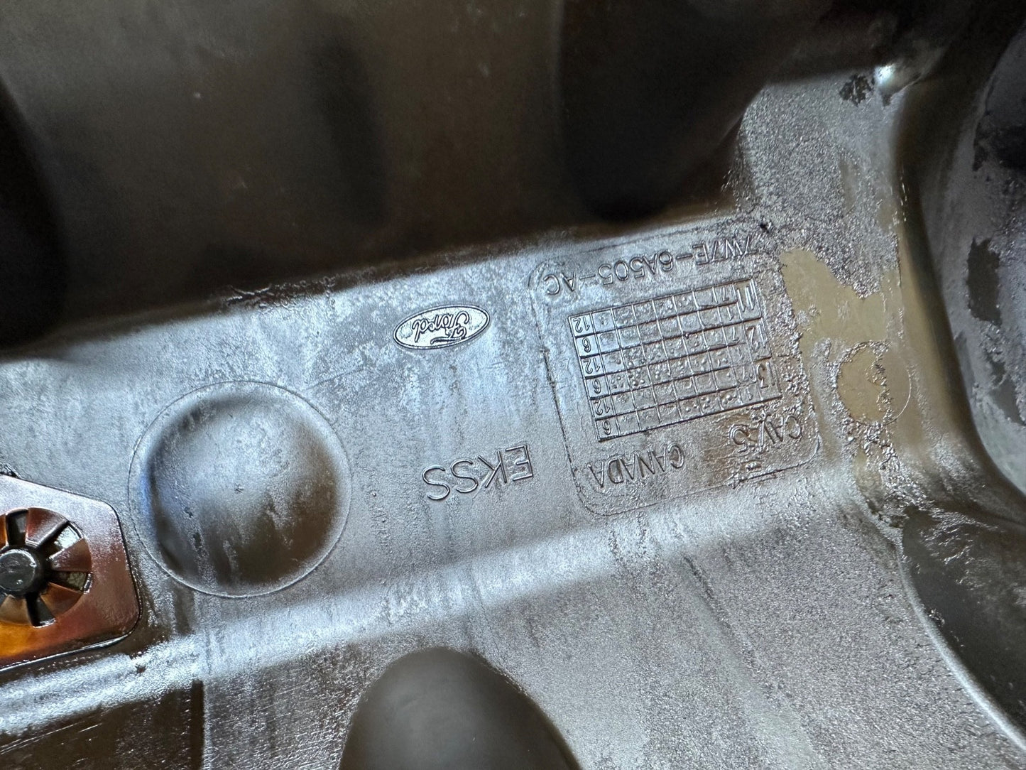 Left Valve Cover For 09-14 Ford Van E 150 250 350 4.6 5.4 L 7W7E-6A505-AC 2 OEM