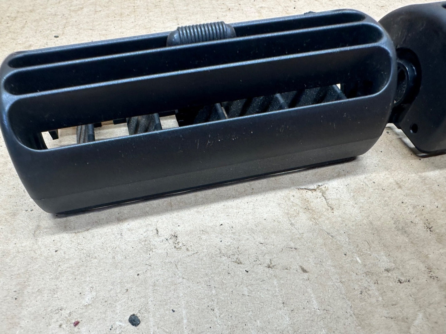 Jeep Wrangler TJ 97-06 OEM Center Dash Vents Louver Outlet Driver Passenger PAIR