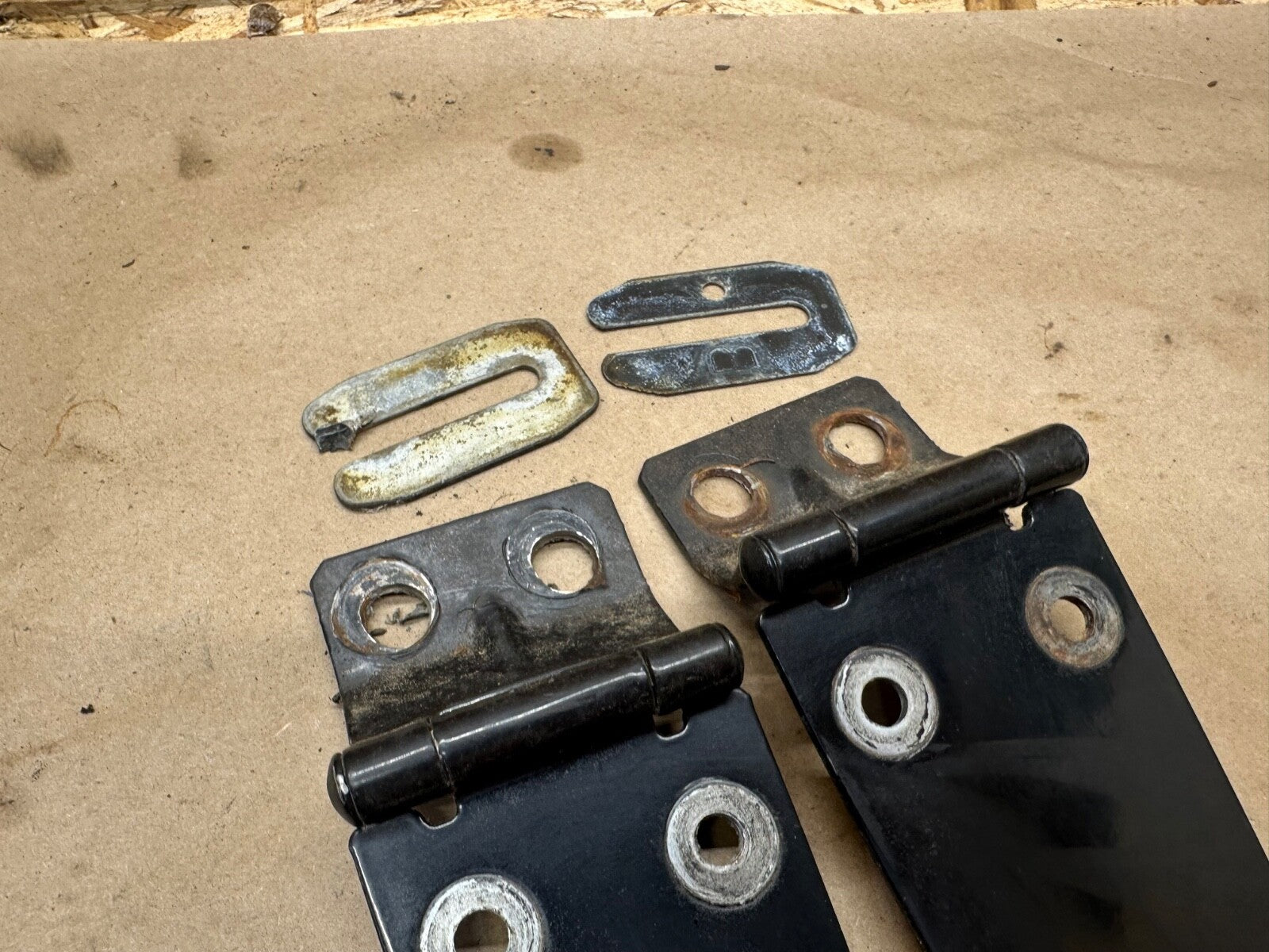 97-06 Jeep TJ Wrangler Hood Hinges Pair w/ Hardware OEM Black Factory Bolts OE