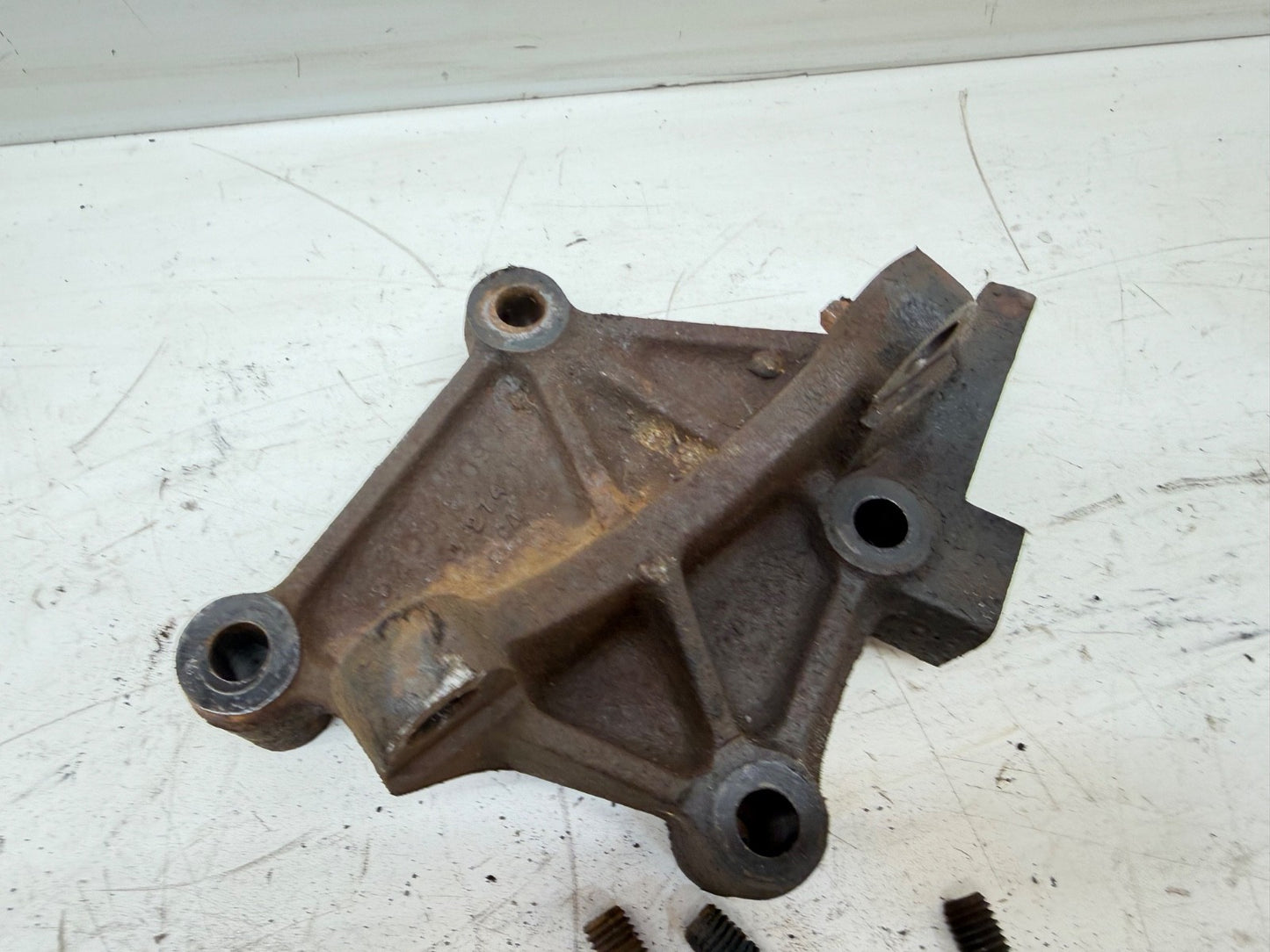 1987-1995 Jeep Wrangler YJ Steering Box Mounting Bracket Mount Brace OEM Factory