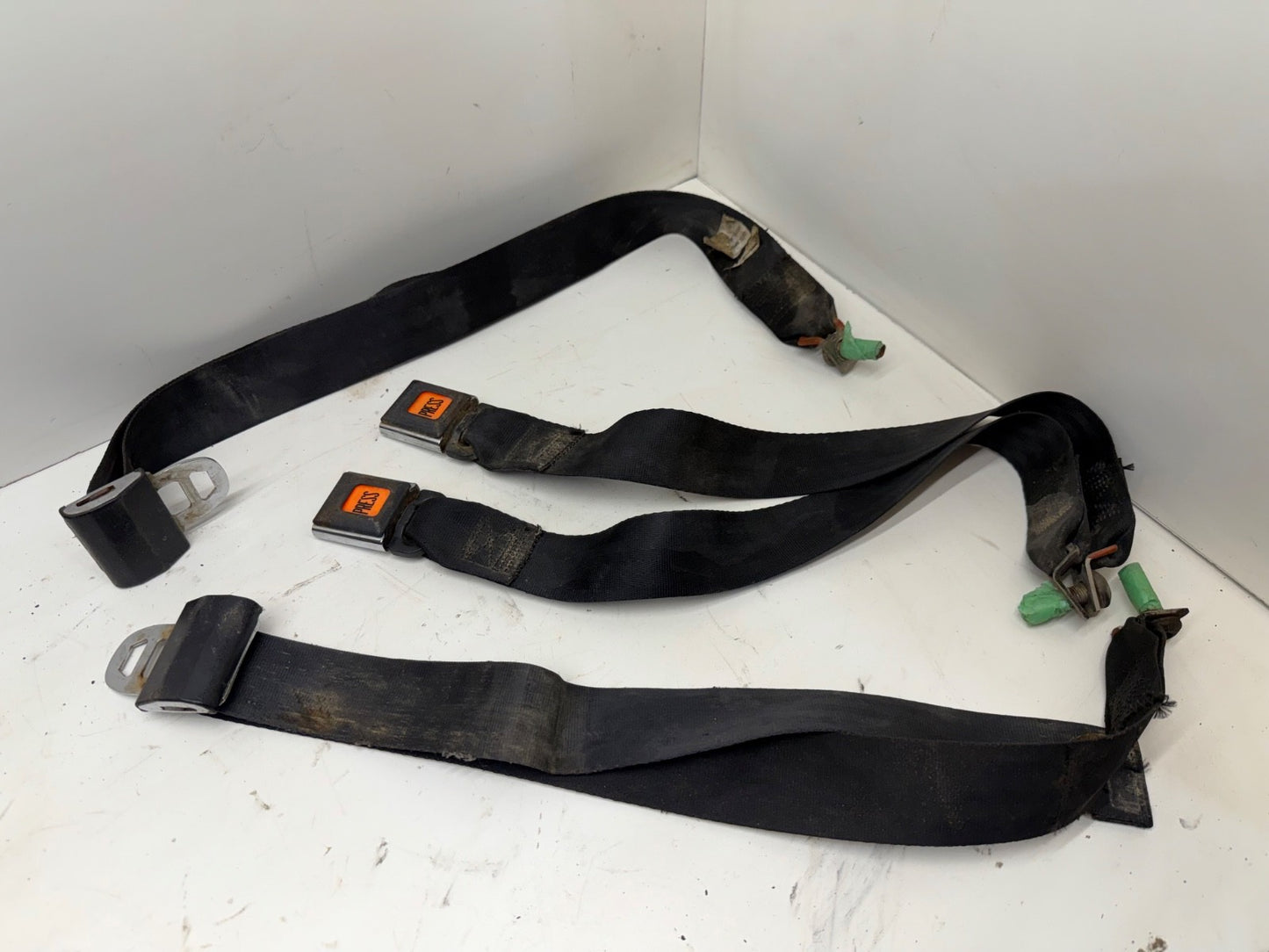 77-91 Jeep YJ CJ Rear Seat Lap Belts Back Seat Belt CJ5 CJ7 Wrangler Black OEM