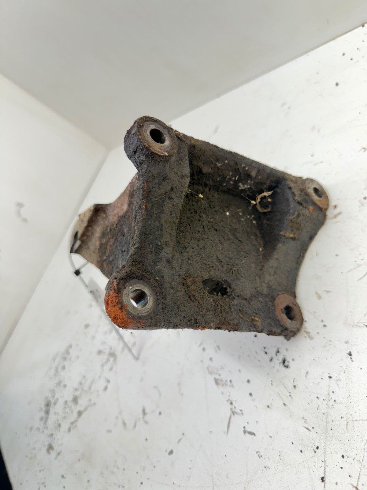 97-02 Jeep Wrangler TJ 2.5L 4cyl Driver Left Motor Mount Bracket 52018697