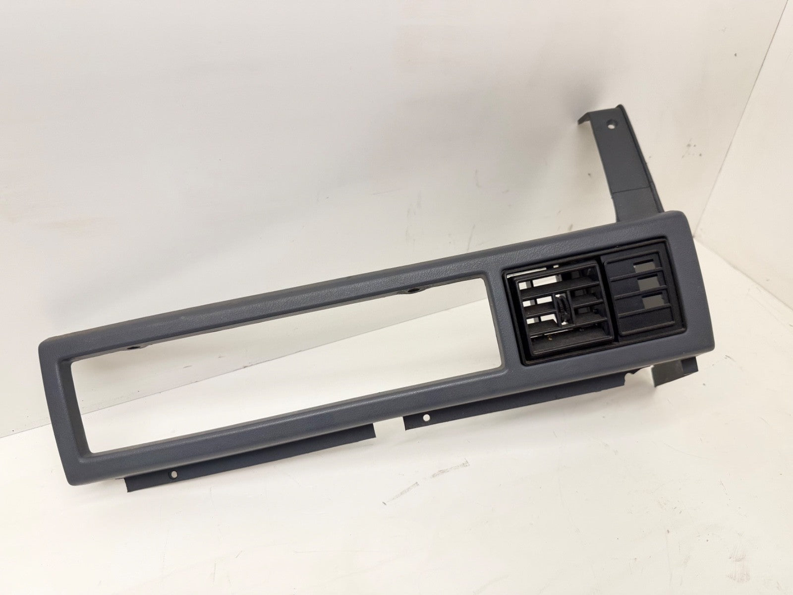 84-96 Jeep Cherokee RH Passenger Side Dash Glove Box Bezel Trim Vent Panel Grey