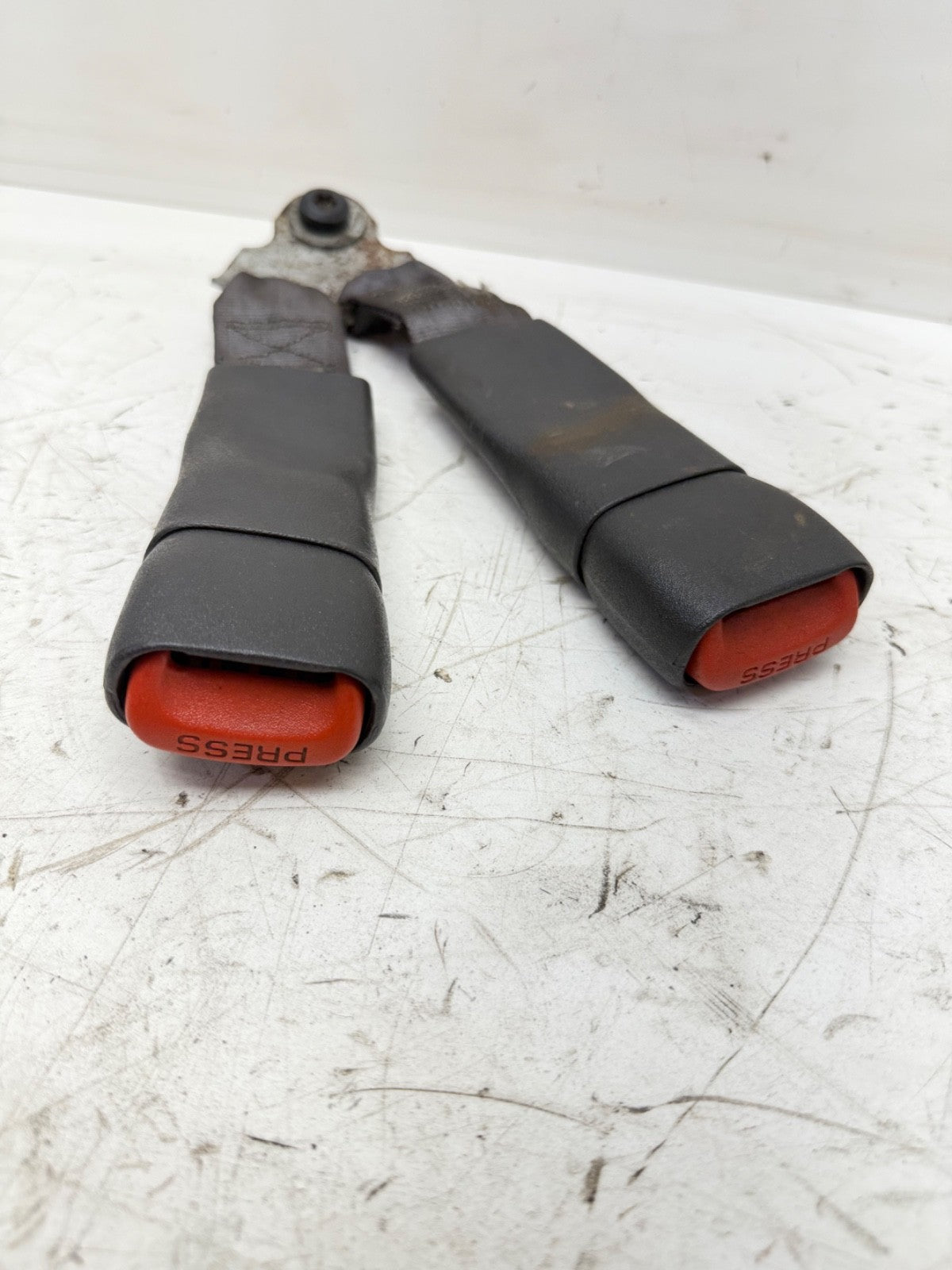 97-01 Cherokee Jeep XJ Female Seat Belt Buckle End Rear Back Seat Middle Latch