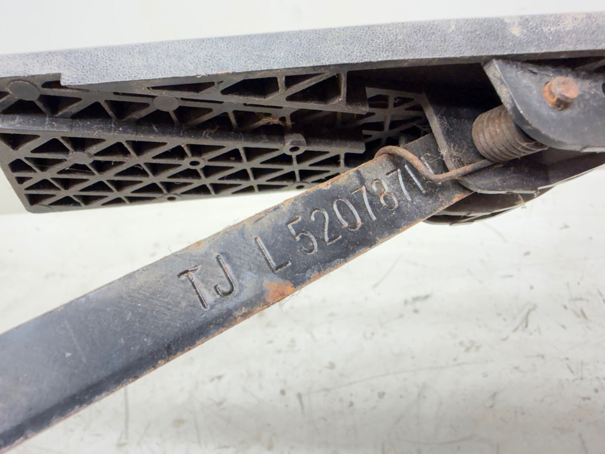 Jeep Wrangler TJ 97-06 Gas Accelerator Pedal Throttle Bracket Firewall Petal OEM