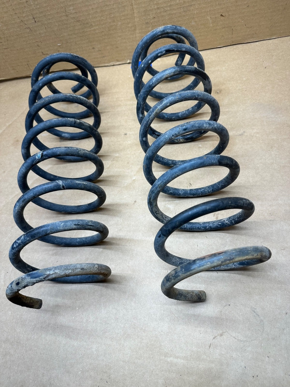Jeep Cherokee XJ 84-01 Front Coil Springs Set Spring OEM Factory Dana 30 L R