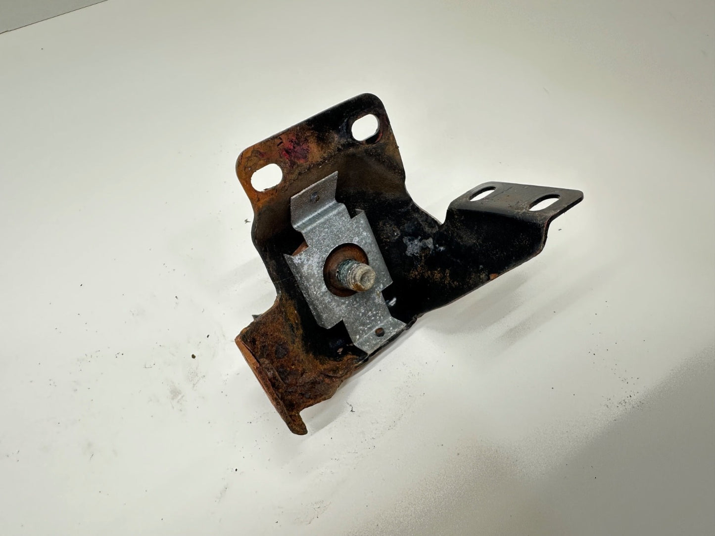 Jeep Wrangler YJ 87-95 Tail Gate Tailgate Rear Latch Striker Pin Catch Back Door