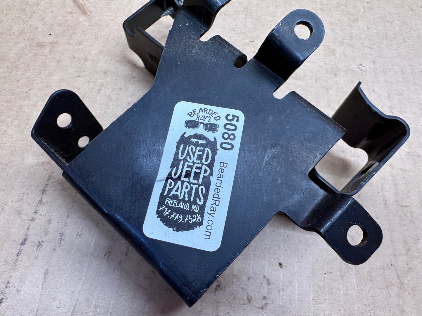 Jeep   Wrangler TJ 97-06 Under Dash Bulkhead Mount Bracket Factory 56019685AB OE