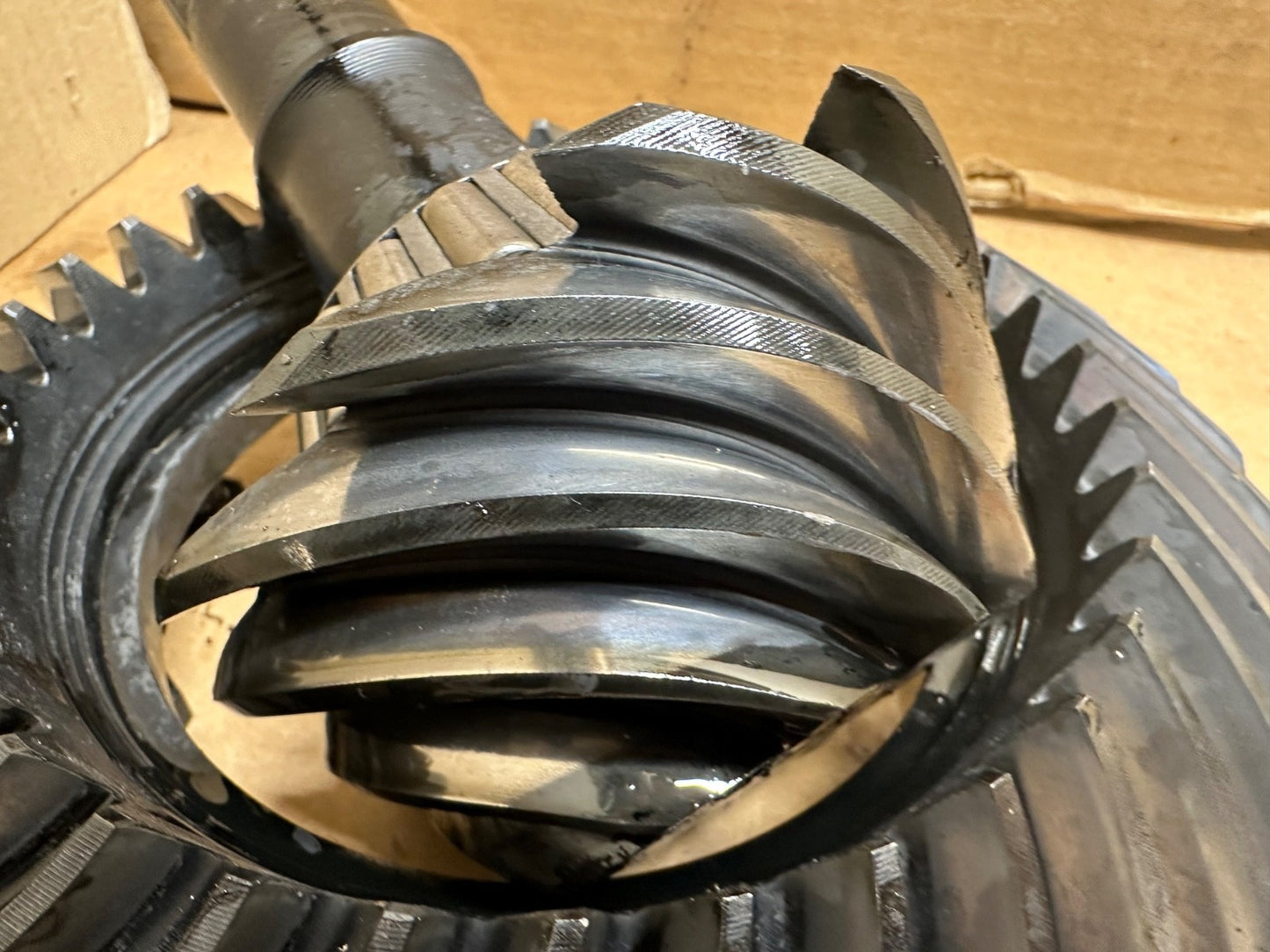 Ford Mustang Explorer Ford 8.8 Rear Axle 3.27 Ring Pinion Factory Gears OEM Gear