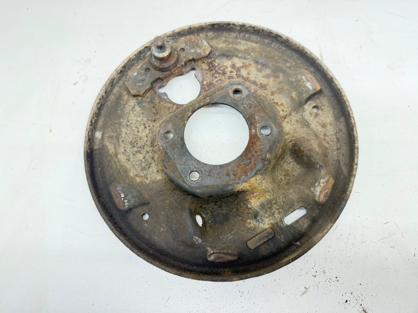 84-90 Jeep Cherokee Wrangler Left Drivers backing plate rear XJ YJ Dana 35 10"