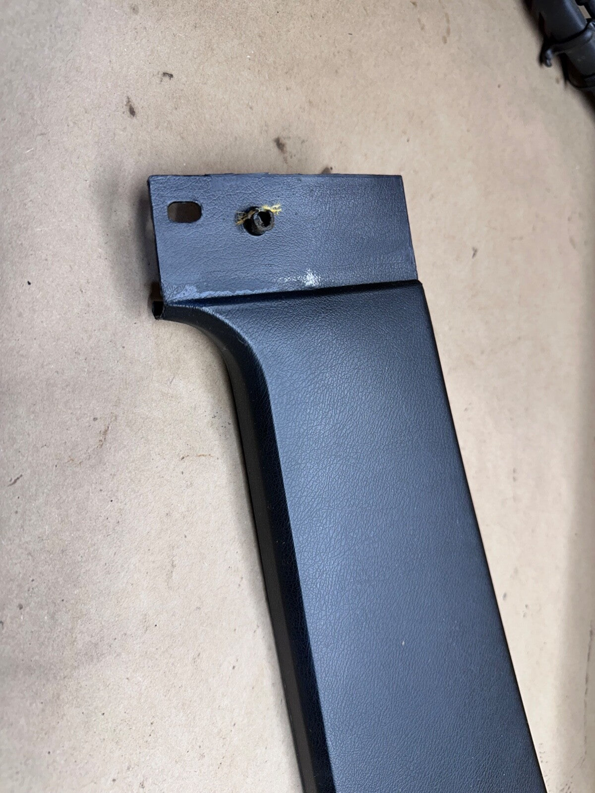 84-96 Jeep Cherokee XJ Passenger Side C Pillar Trim 4 Door RH Right Black Rear