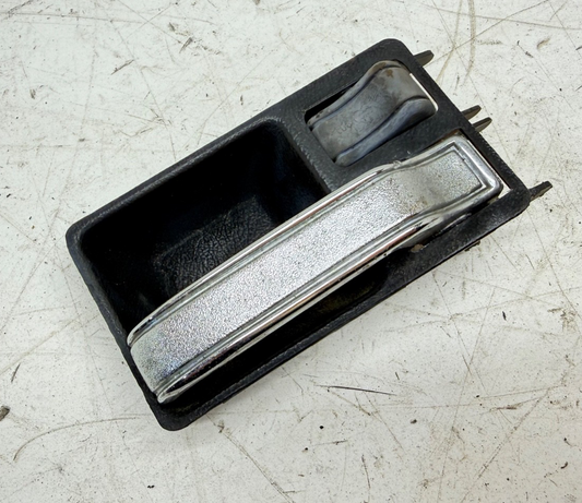 Jeep Cherokee XJ 84-96 Right Passenger Front Interior Door Handle Window Manual