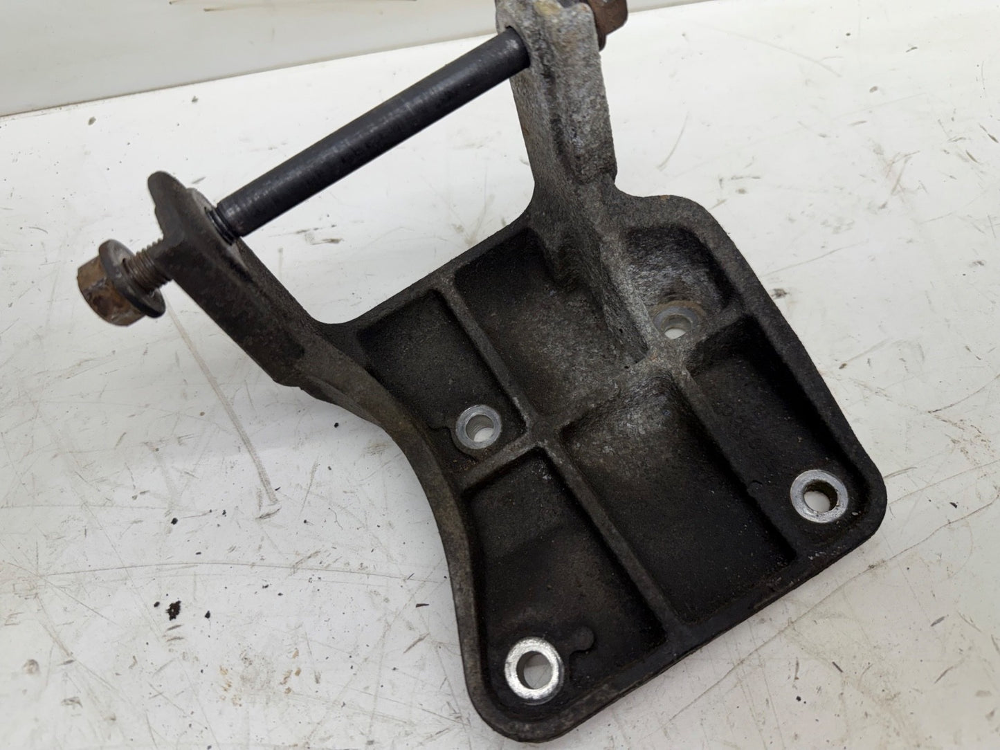 Jeep Wrangler YJ 1991-95 2.5L 4cyl Passenger Engine Motor Mount Bracket Aluminum