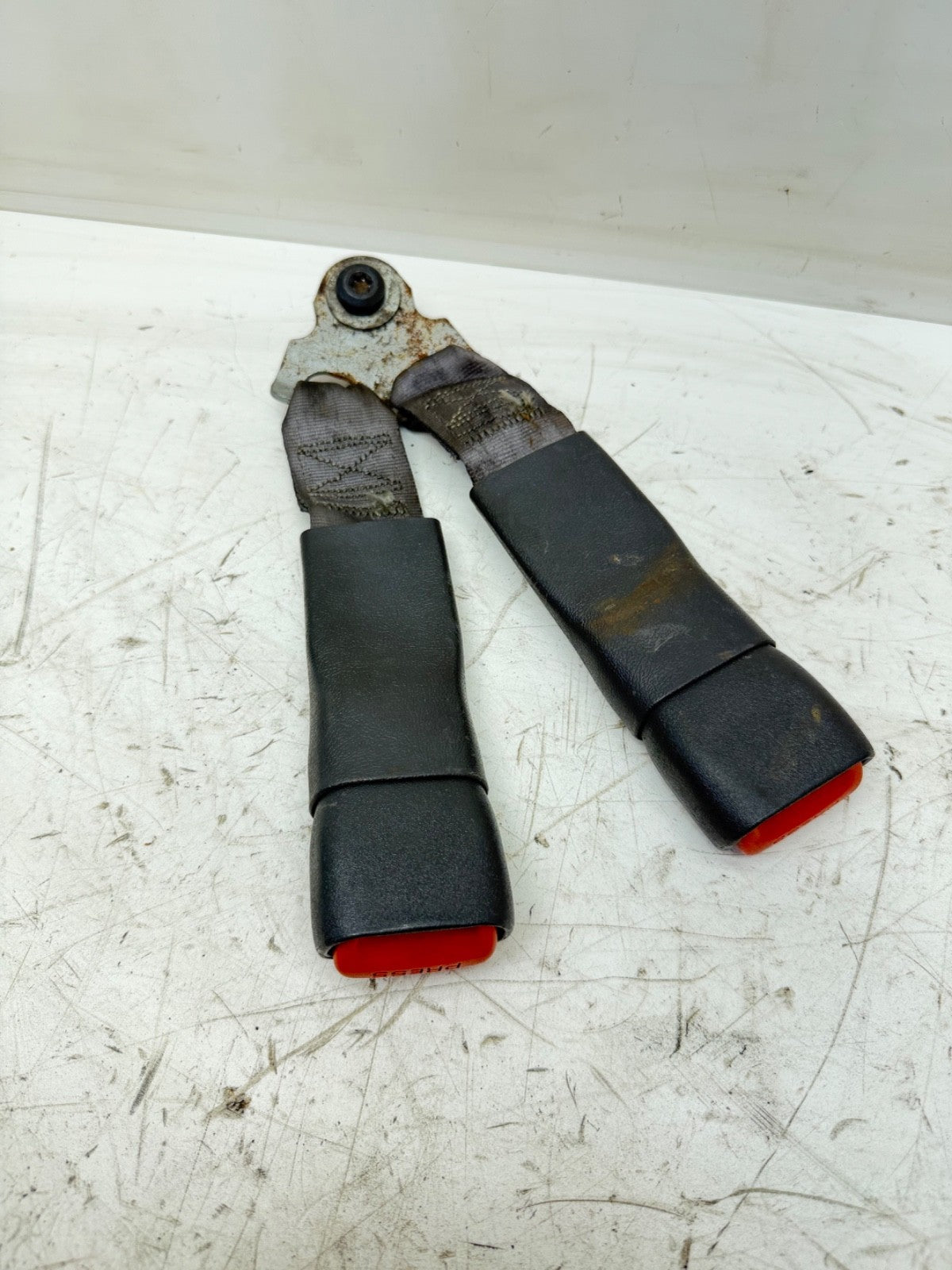 97-01 Cherokee Jeep XJ Female Seat Belt Buckle End Rear Back Seat Middle Latch