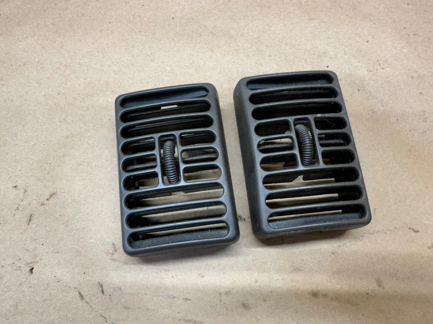 Jeep Cherokee XJ 97-01 OEM Left Right Dash Vents Louver Driver Passenger HVAC