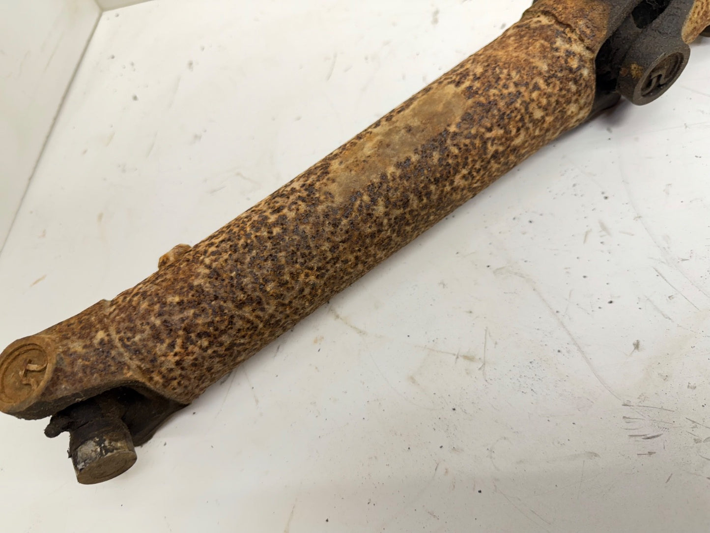 97-02 Jeep Wrangler TJ 13.5" REAR DRIVESHAFT 2.5L 4 CYL 5 spd Drive Shaft 2.5 L