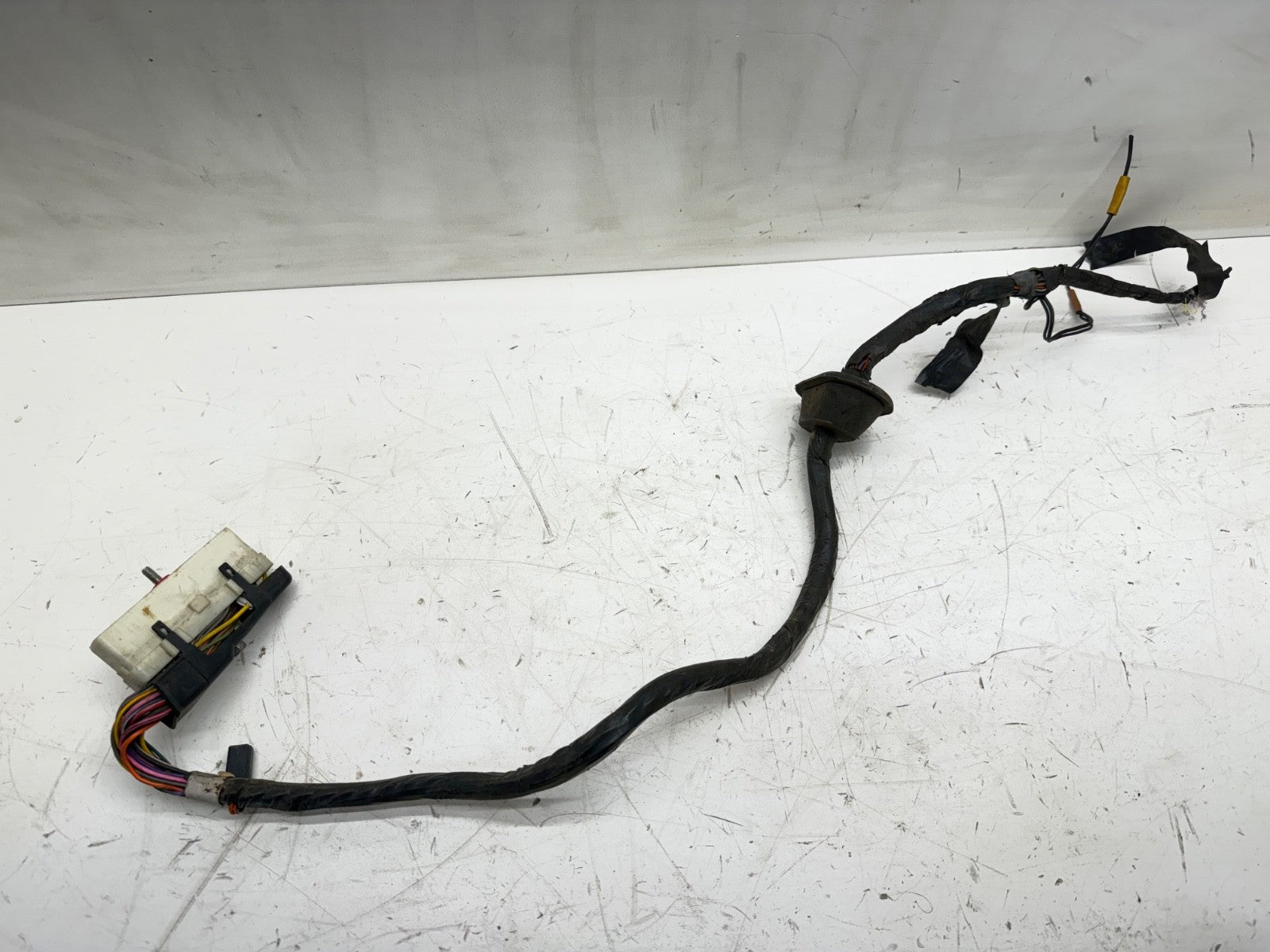 87-91 Jeep Wrangler YJ ECU PCM Wiring Connector Plug Pigtail Wire Wiring OEM