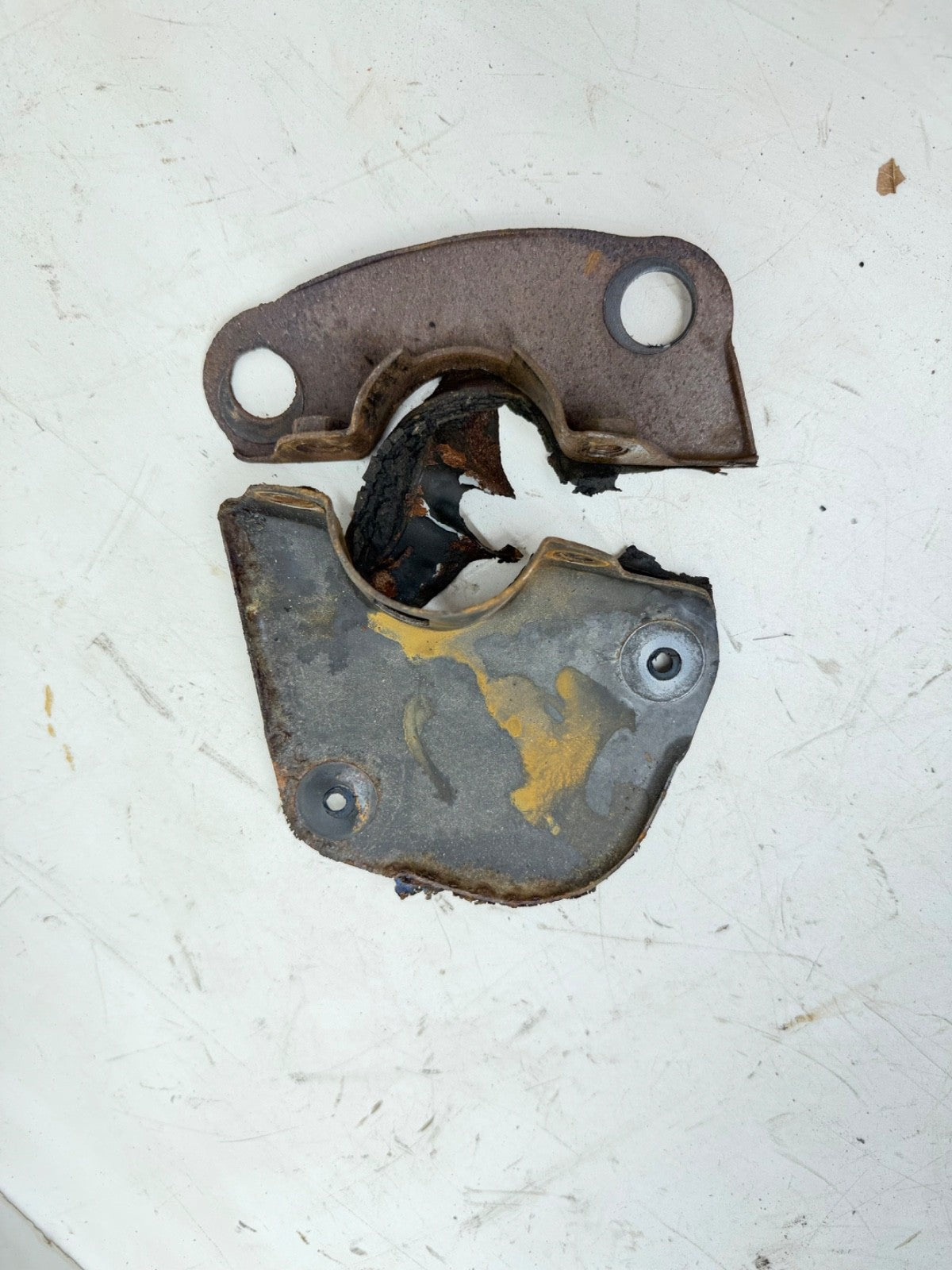 76-95 Jeep CJ YJ Steering Column to Firewall Mounting Bracket
