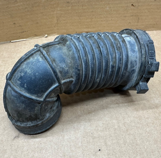 Jeep Cherokee XJ 1991-01 4.0 Liter intake Air Cleaner tube Filter Connector Hose