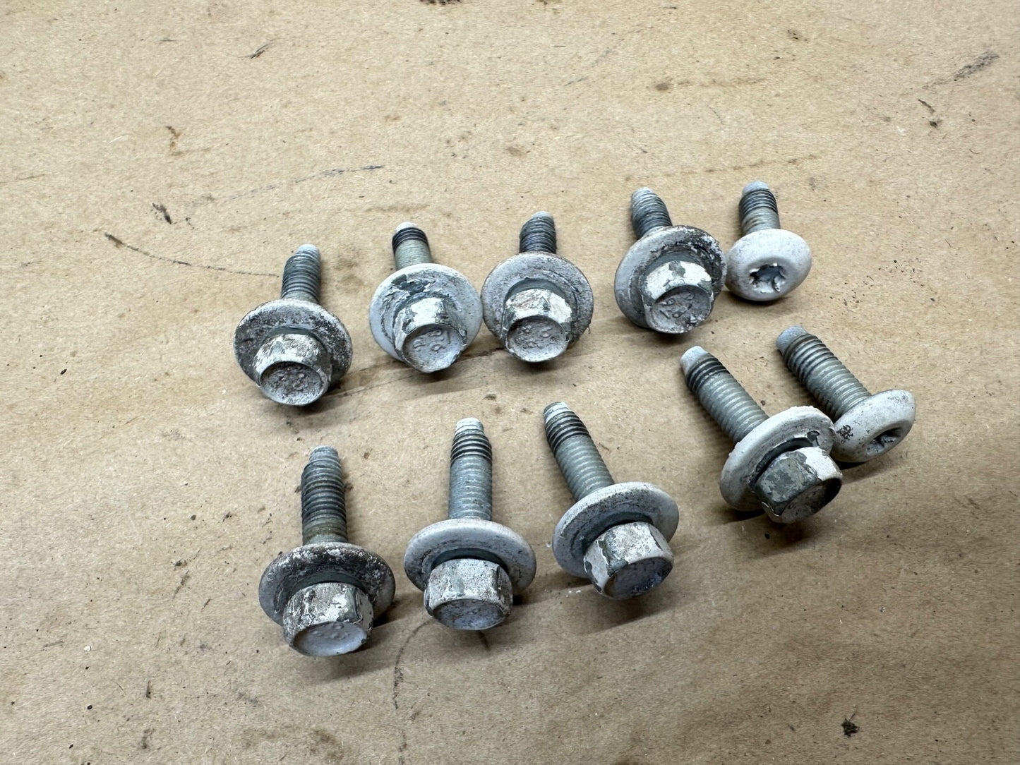 FORD E150 E250 E350 E450 Rear DOOR HINGE TO Body BOLTS Bolt Hardware OEM Factory