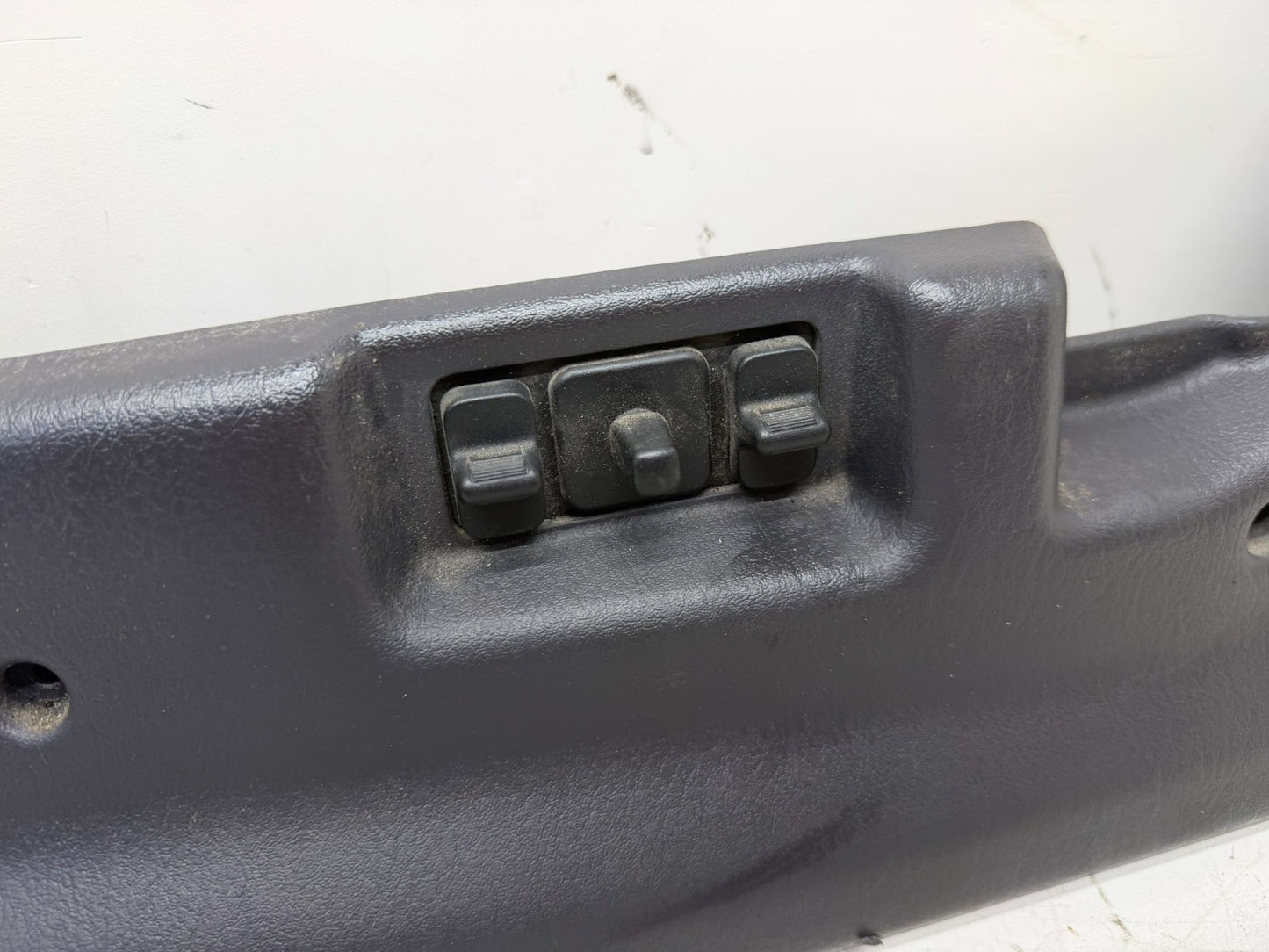 97-01 Jeep Cherokee XJ Front Power Driver LH Seat Trim Cover Dark Gray Switch