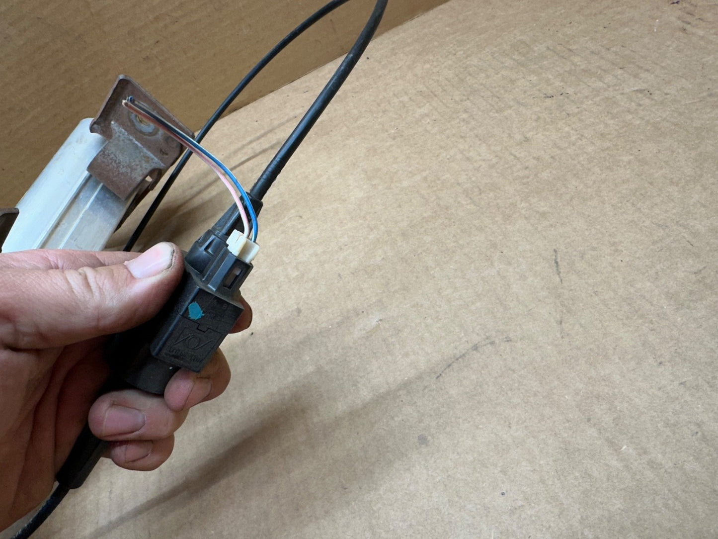 02-05 Jeep TJ Wrangler Steering Column Tilt Cruise Auto Trans 05057110AA OEM
