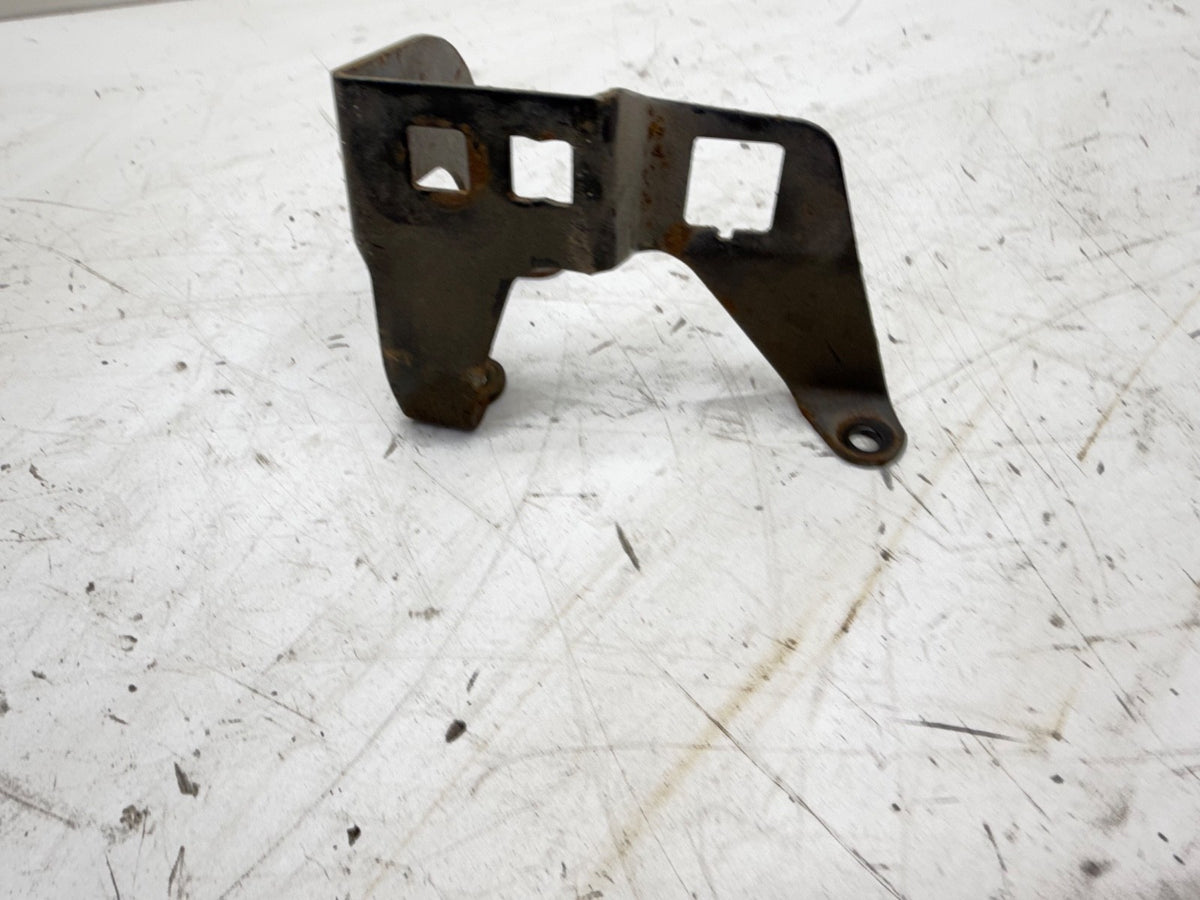 91-02 Jeep Wrangler TJ 4.0 L Throttle Cable Bracket Kickdown Mount OEM Factory