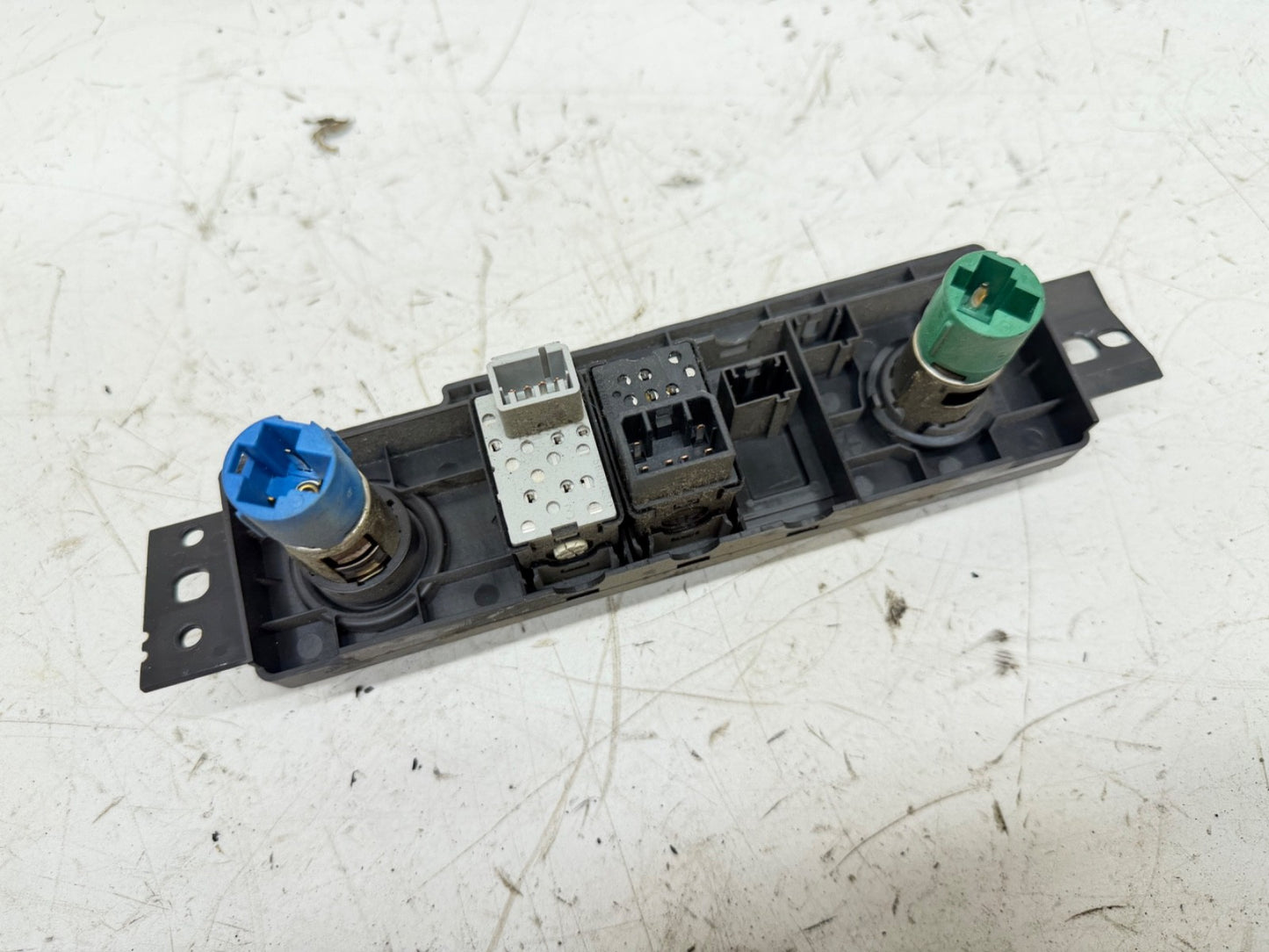 97-01 Jeep Cherokee XJ Dash Switch Panel Dash Defrost Rear Wiper 12v outlet OEM