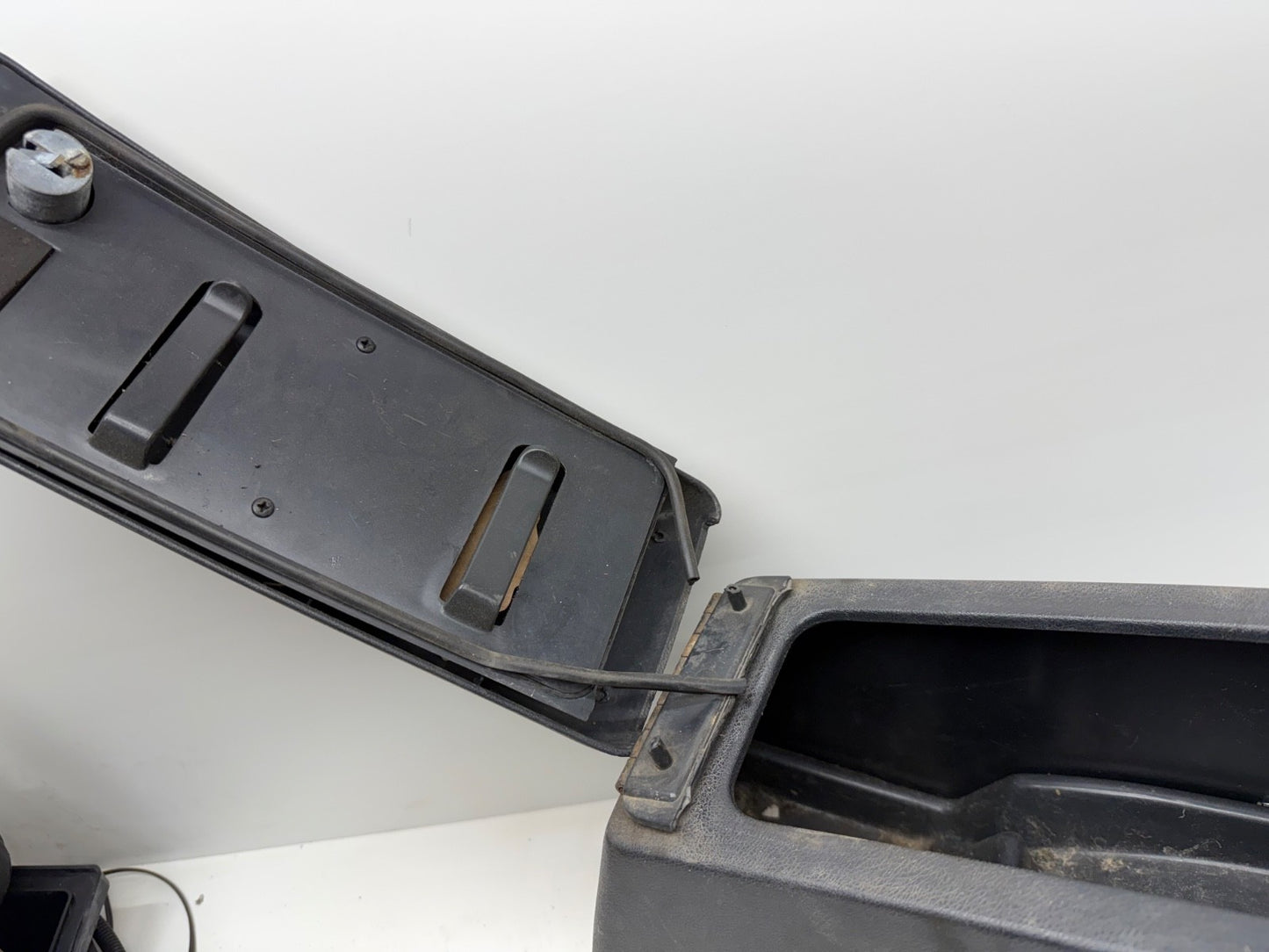 BROKEN LID 91-95 Jeep Wrangler YJ Interior Center Console Grey Gray OEM Factory