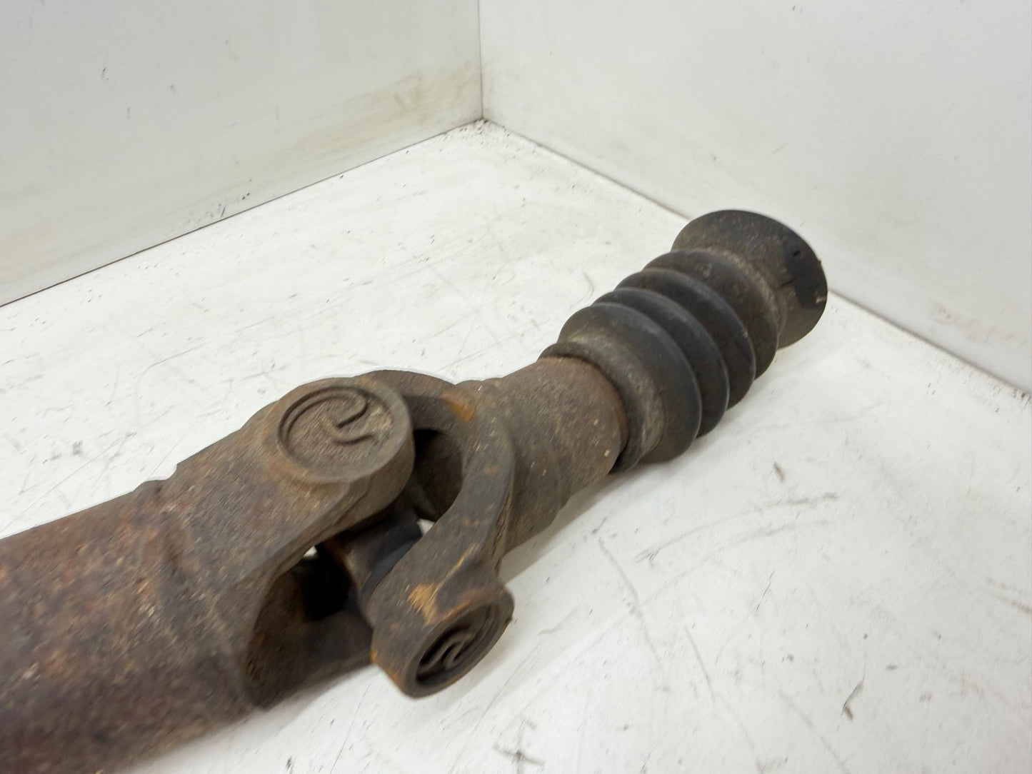 97-02 Jeep Wrangler TJ 13.5" REAR DRIVESHAFT 2.5L 4 CYL 5 Spd Drive Shaft 2.5 L