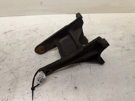 87-95 Jeep Wrangler YJ 2.5 4 Cyl Driver Side Motor Mount Bracket Left Engine OEM