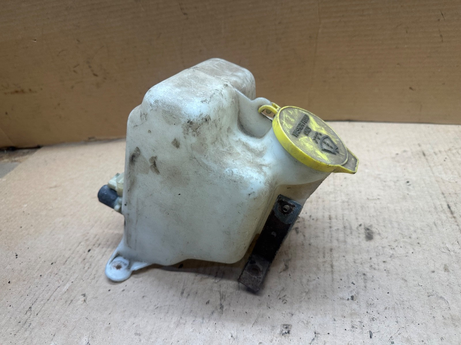 97-02 Jeep TJ Wrangler Single Pump Windshield Washer Reservoir Tank OEM 55154804