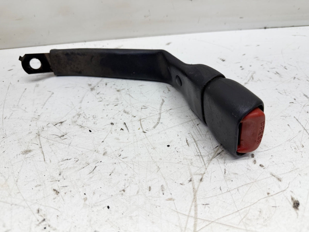 Jeep Cherokee XJ 97-01 OEM Female Seat Belt End Buckle Right Front Latch Factory