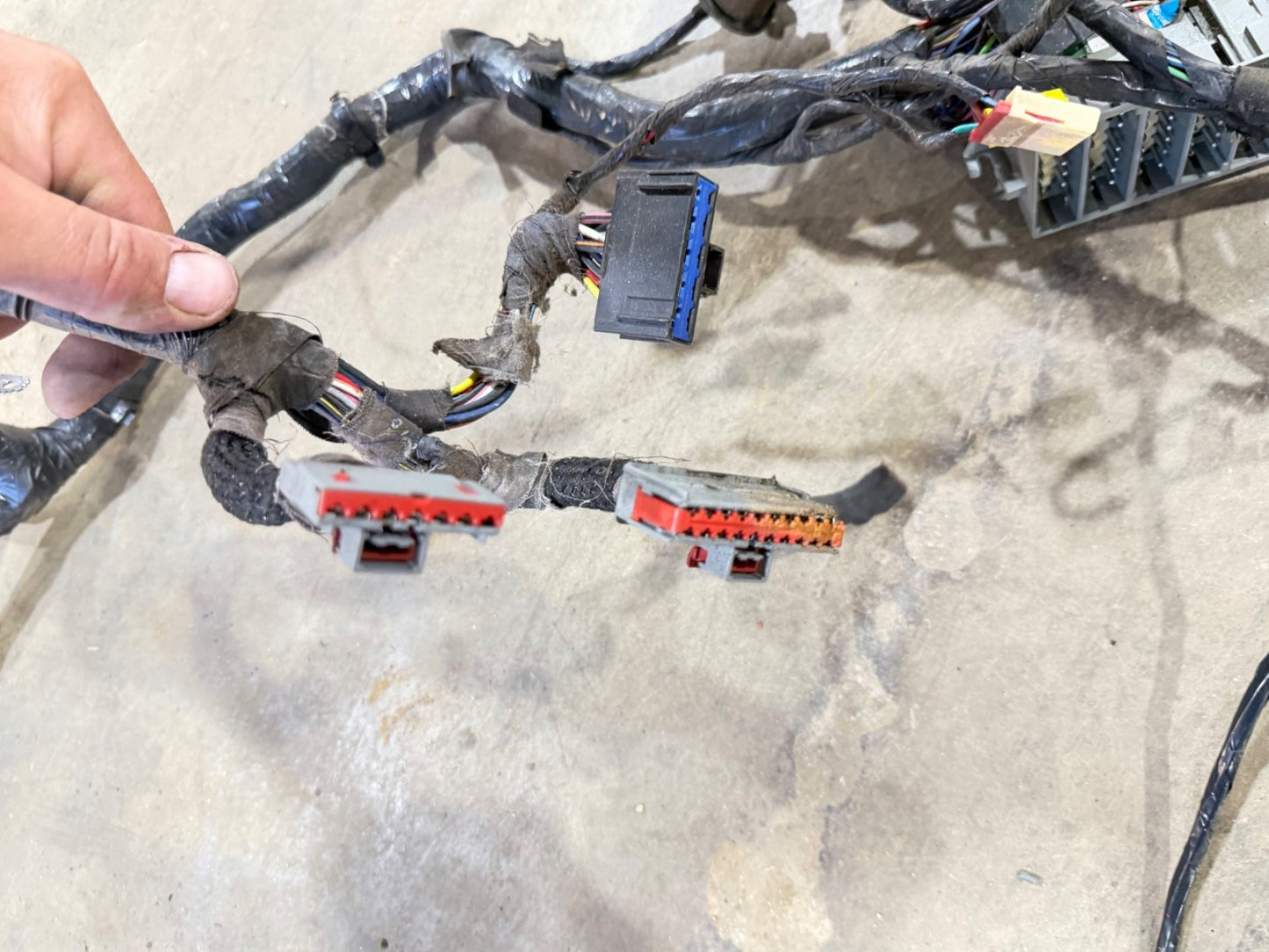 01 Jeep TJ Wrangler Interior Fusebox Crossbody Wire Harness Soft Top Under Dash