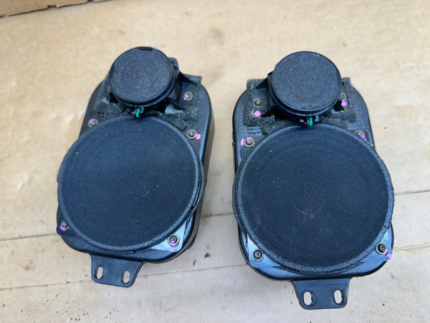 02-06 Jeep Wrangler TJ Premium Dash Speaker Housing Pair Left Right OEM Factory