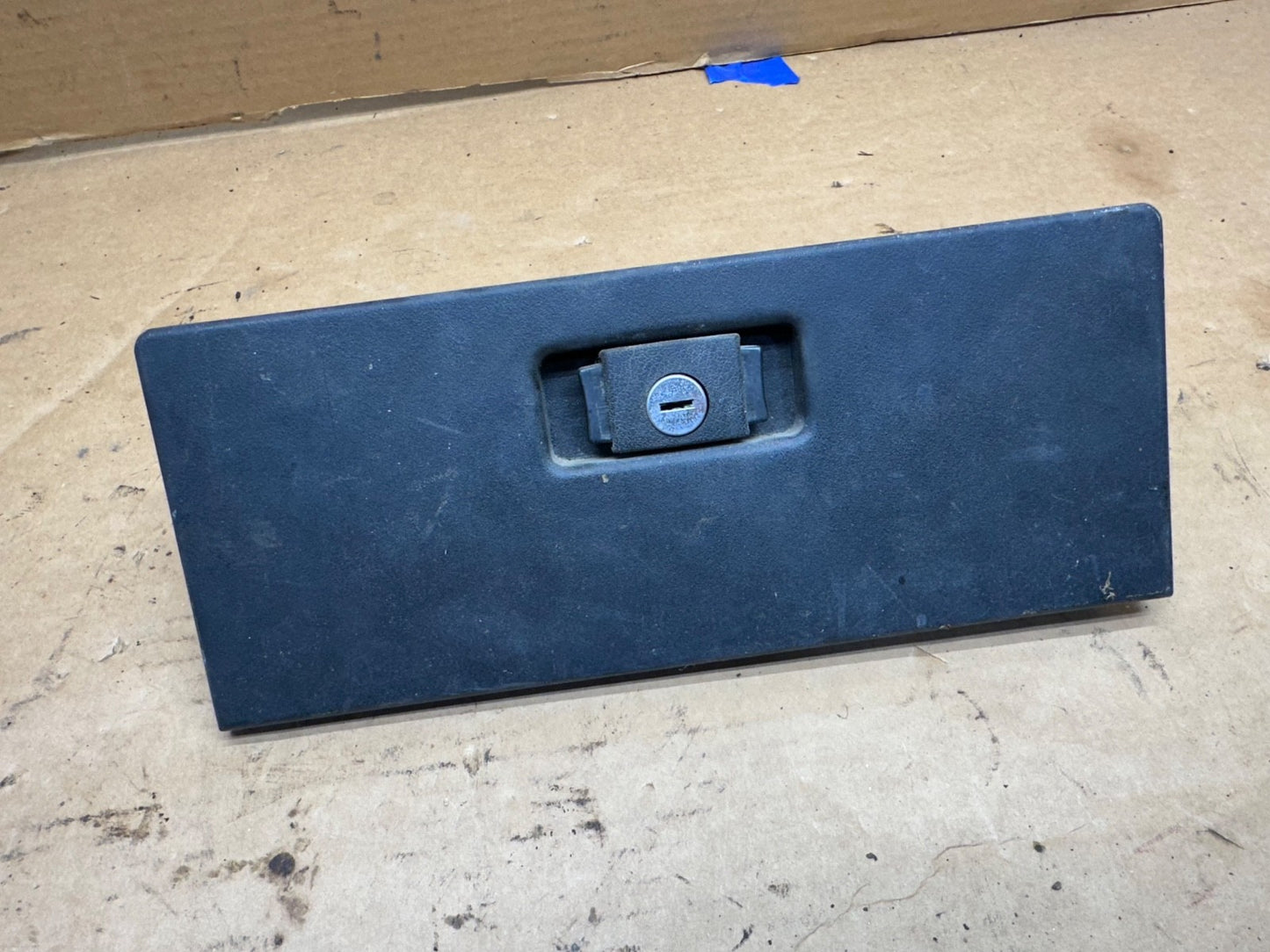 Jeep Wrangler YJ 87-95 OEM Black Glove Box Glovebox Door Factory OEM Latch Hinge