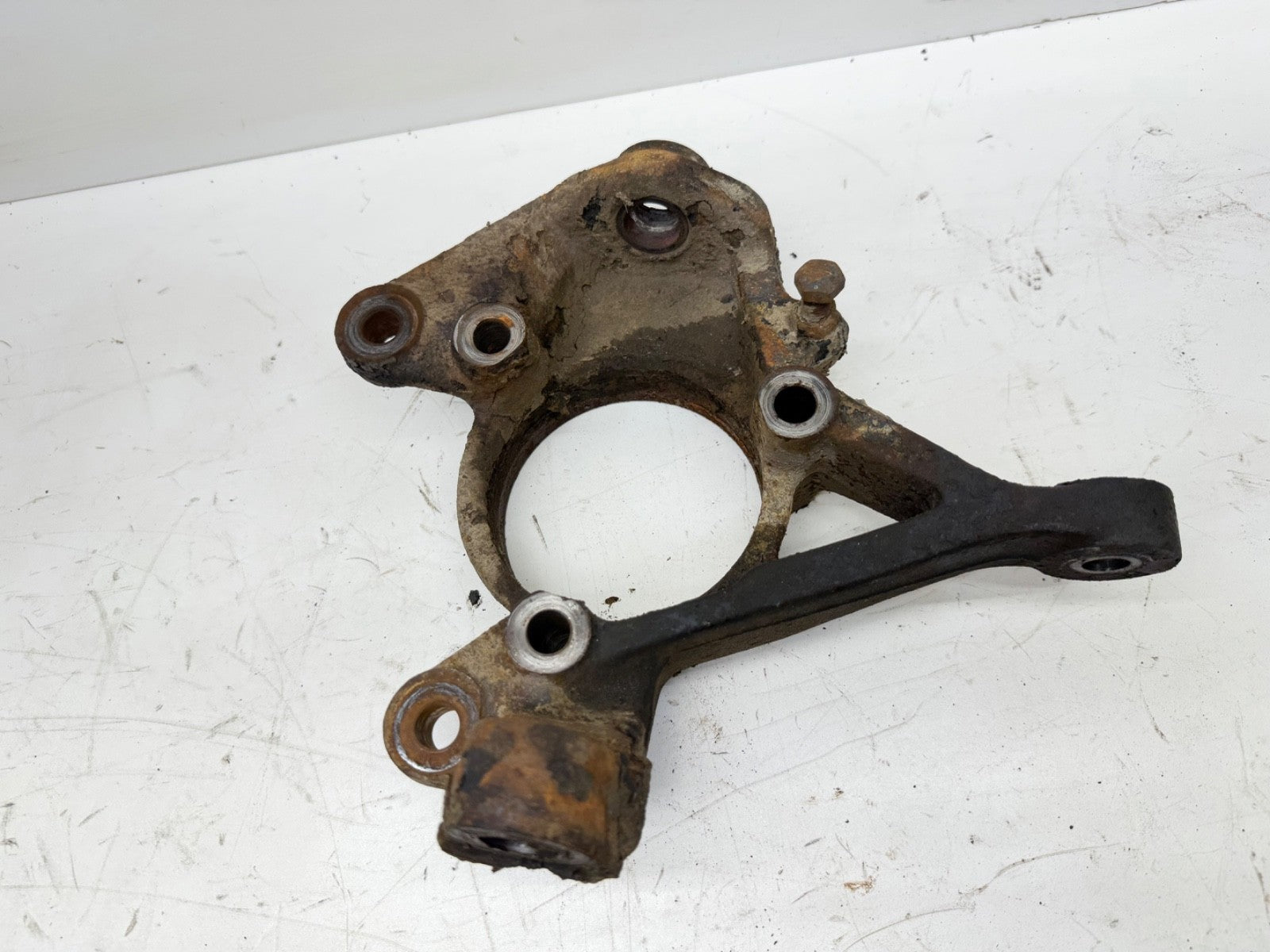 Jeep Wrangler YJ 87-89 Dana 30 Front Axle Passenger Spindle Steering Knuckle OEM