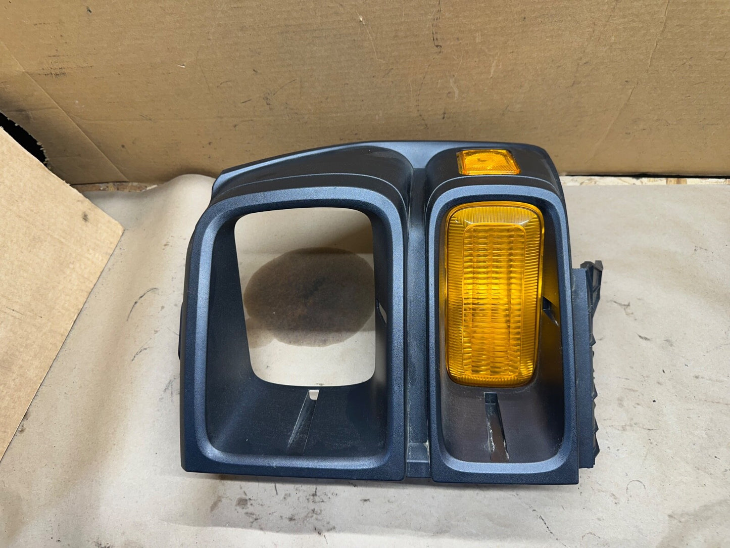 08-12 FORD E150 Headlight Trim Bezel Right Passenger 44ZH-1933 RH E250 E350 OEM