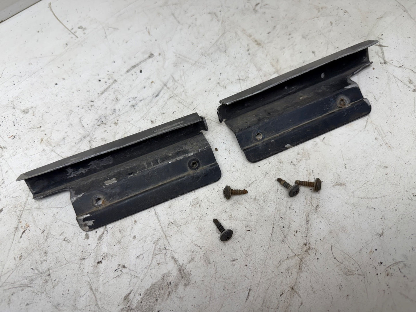 1997-2006 Jeep Wrangler TJ OEM Rear Soft Top Window Tailgate Bar Body Brackets