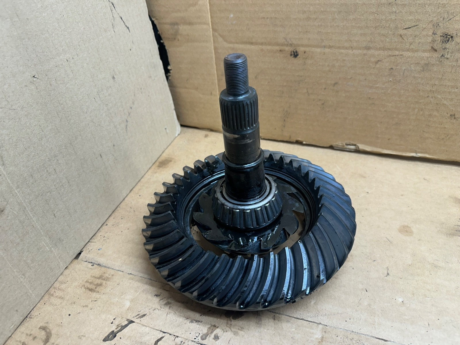 Ford Mustang Explorer Ford 8.8 Rear Axle 3.27 Ring Pinion Factory Gears OEM Gear