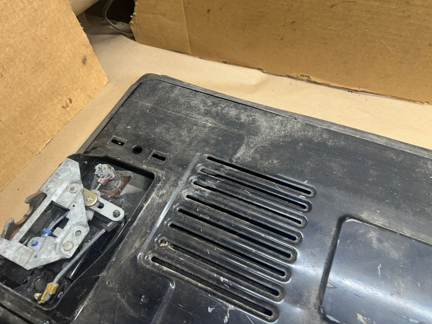 03-06 Jeep TJ Wrangler Rear Tailgate Tail Gate Back OEM 04 05 Rear Hatch Black