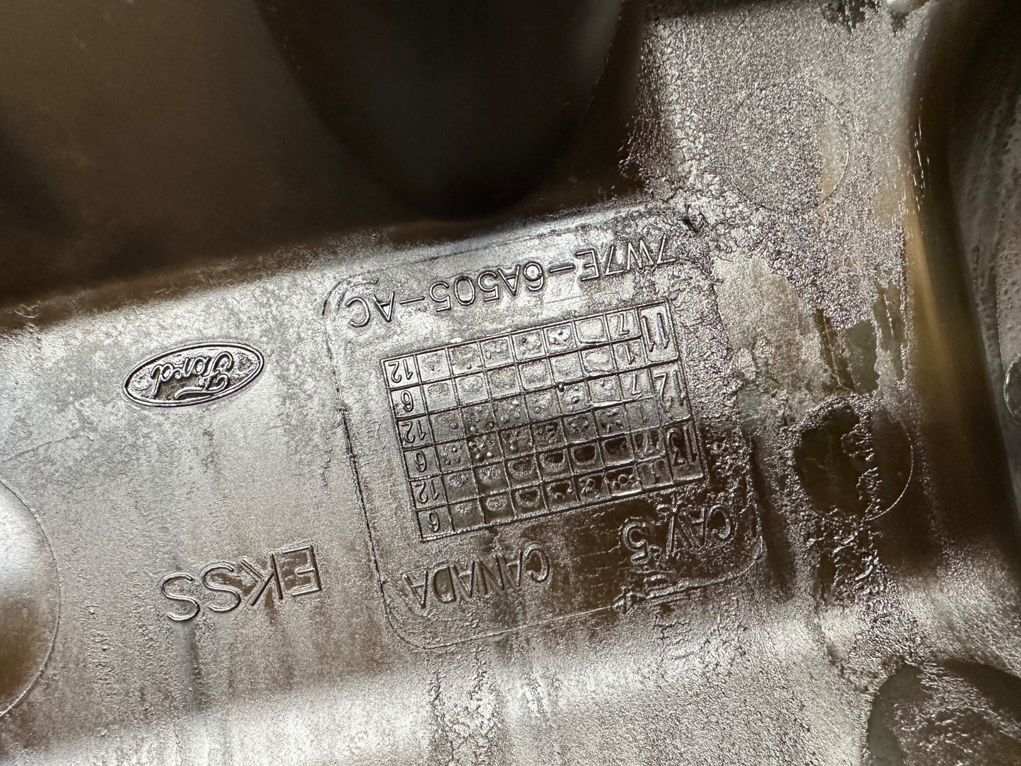 Left Valve Cover For 09-14 Ford Van E 150 250 350 4.6 5.4 L 7W7E-6A505-AC 2 OEM