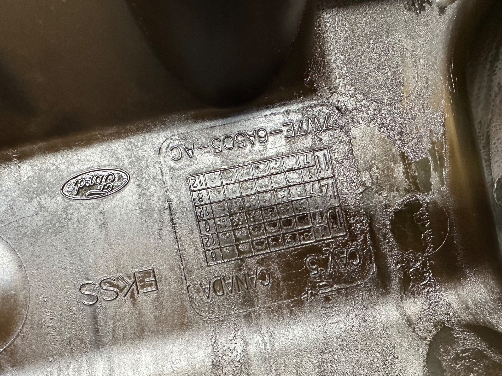Left Valve Cover For 09-14 Ford Van E 150 250 350 4.6 5.4 L 7W7E-6A505-AC 2 OEM